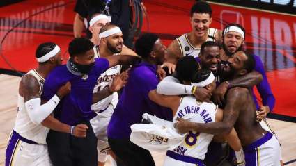 [VIDEO] La celebración loca de LeBron James y los Lakers