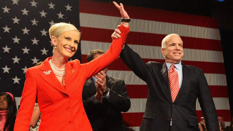 John y Cindy McCain esposa, hijos, familia