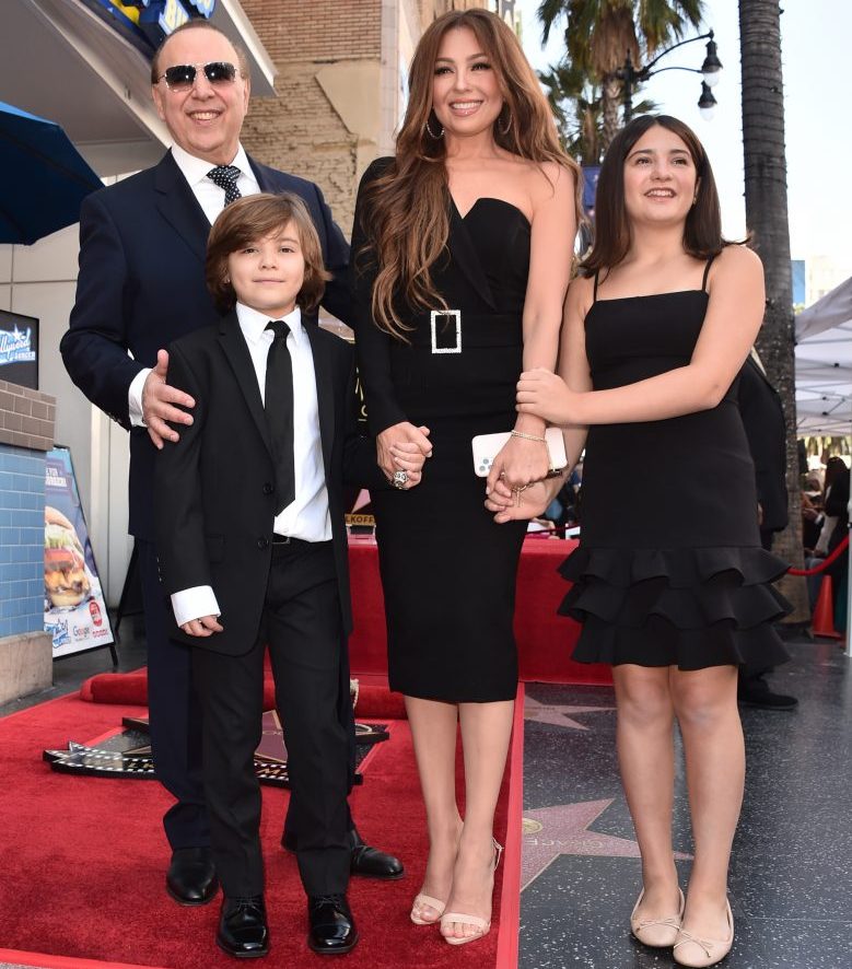 Thalia, su esposo Tommy Mottola y sus hijos 