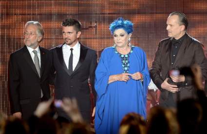 Miguel Bosé rinde emotivo homenaje a su mamá tras morir por coronavirus