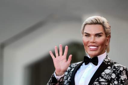 La Barbie humana subió de peso en la cuarentena: ¿cómo luce Rodrigo Alves?