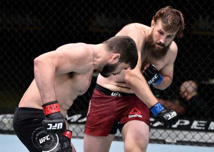 Brutal nocaut en UFC: Tanner Boser destrozó a Philipe Lins con ocho golpes seguidos en la cabeza [IMÁGENES FUERTES]