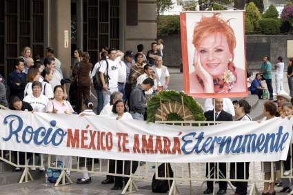 Hijo de Rocío Dúrcal estuvo grave en el hospital: ¿qué enfermedad padeció?