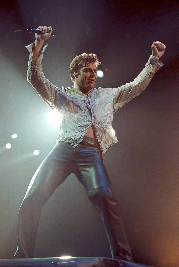 Ricky Martin: sus cambios de looks desde los 16 años Ricky Martin 2000 28 años