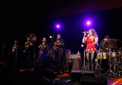 El drama de Diana Reyes: la cantante ya perdió la visión total de un ojo