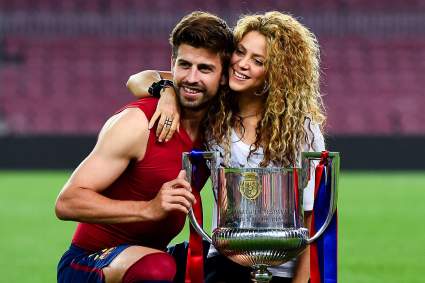 MIRA: Piqué se deja ver besándose con la mujer por la que dejó a Shakira [VIDEO]
