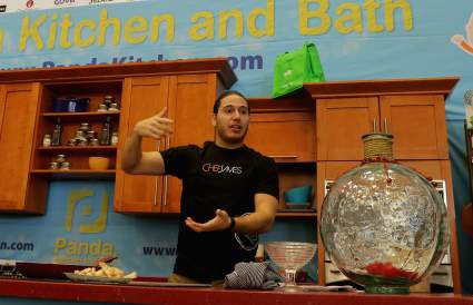 El Chef James anuncia nuevos proyectos: ¿qué tiene entre manos tras su salida de Telemundo?