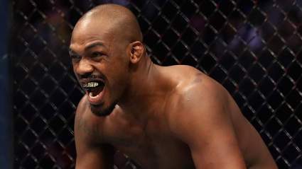 Excampeón de UFC Jon Jones amenaza a Israel Adesanya: ‘No es ningún secreto que quiero romperle el cuello a este payaso’