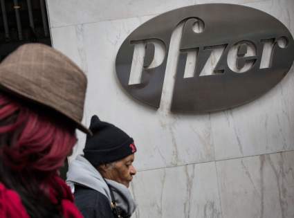 Pfizer anuncia que reducirá el número de vacunas: ¿Por qué motivo?