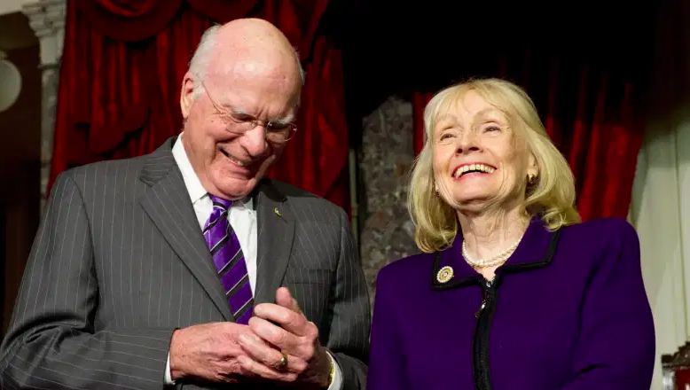 El senador demócrata de Vermont Patrick Leahy (izq.) Y su esposa Marcelle.