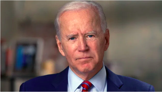 Biden se mantiene firme sobre cheques de estímulo de $1,400