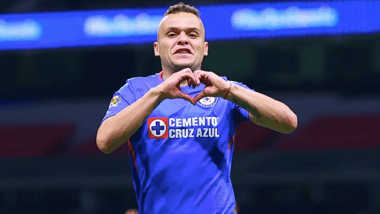 Jonathan Rodríguez de Cruz Azul.