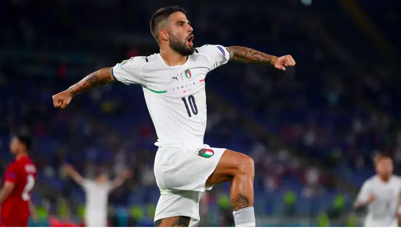 Lorenzo Insigne de Italia celebra después de anotar el tercer gol de su equipo durante el partido del Grupo A del Campeonato de la UEFA Euro 2020 entre Turquía e Italia en el Stadio Olimpico el 11 de junio de 2021 en Roma, Italia. (Foto de Mike Hewitt / Getty Images)