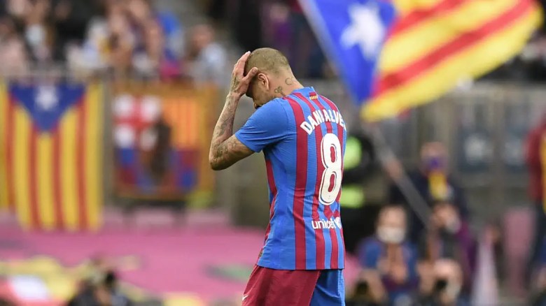 Dani Alves ha sido sancionado con dos partidos.