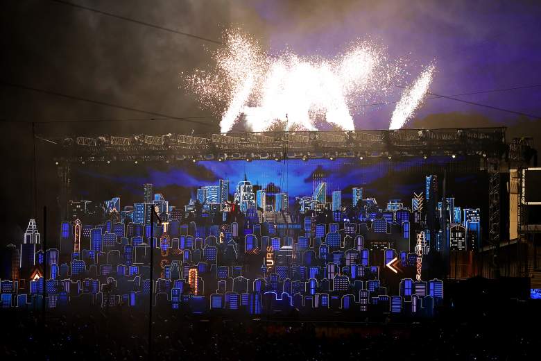 The Weeknd actúa durante el espectáculo de medio tiempo Pepsi Super Bowl LV en el estadio Raymond James el 7 de febrero de 2021 en Tampa, Florida