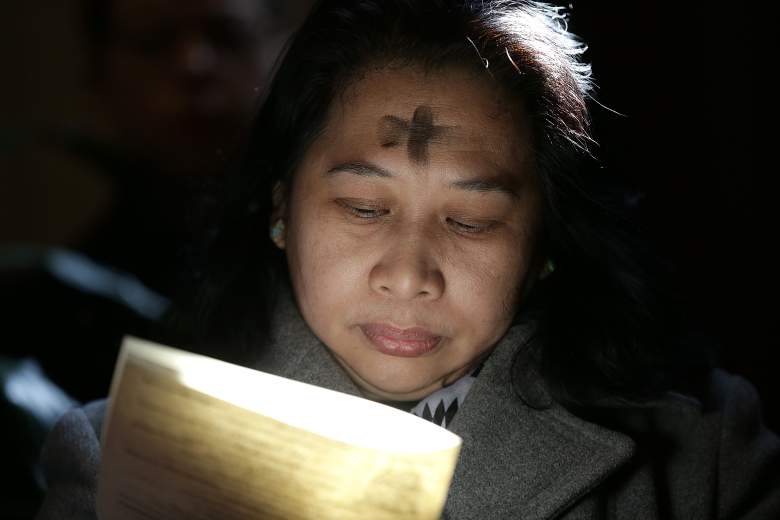 Gilda Baric asiste a la Misa del Miércoles de Ceniza en la Catedral de San Mateo Apóstol el 18 de febrero de 2015 en Washington, DC.