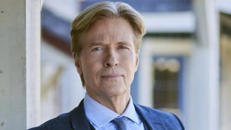 Jack Wagner como Bill en When Calls the Heart.