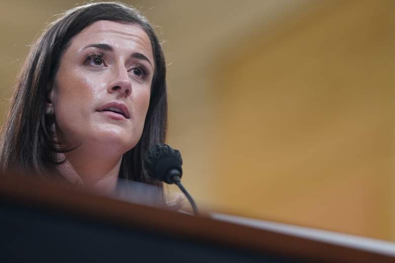 Cassidy Hutchinson, una de las principales asistentes del exjefe de gabinete de la Casa Blanca, Mark Meadows, testifica durante la sexta audiencia del Comité Selecto de la Cámara para Investigar el Ataque del 6 de enero al Capitolio de EE. UU., en Washington, DC, el 28 de junio de 2022.