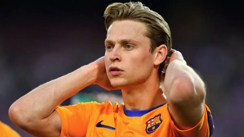 Frenkie de Jong podría quedarse fuera de la gira de pretemporada del equipo.