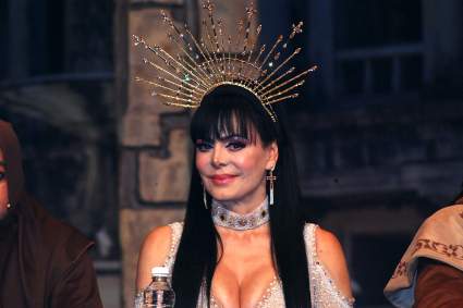 Vecinos “regañan” a Maribel Guardia por ruidosa
