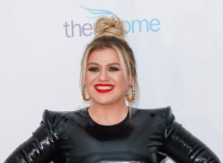 Arrestan a una mujer que acosaba a Kelly Clarkson