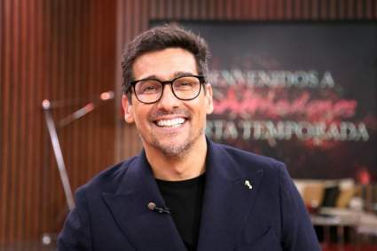 Mira el regreso de Rafael Araneda a “Enamorándonos” tras grave accidente
