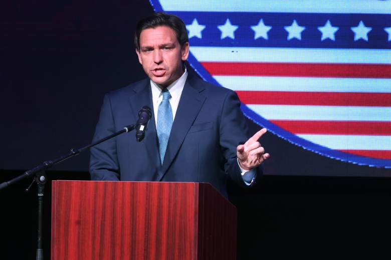 Ron DeSantis firmó una dura ley migratoria que regirá en el estado de Florida.