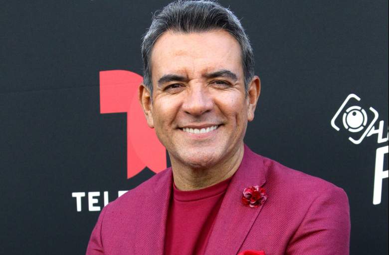 Héctor Sandarti ya no presentará La Casa de los Famosos?