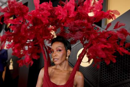 Los peores vestidos de la alfombra de los Grammy 2024