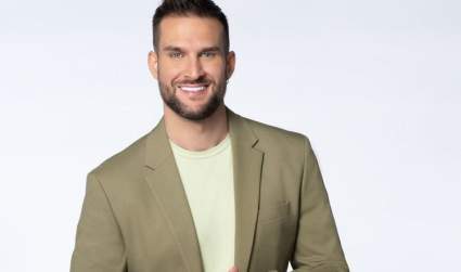 ¿Clovis Nienow se casó con Aleska?