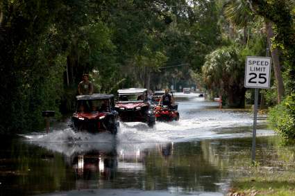 HGTV Star se atrapa dentro de la Florida Inicio Después de tormentas masivas