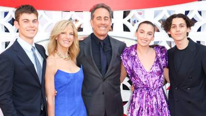 Jerry Seinfeld consigue con sus hijos en una rara foto familiar