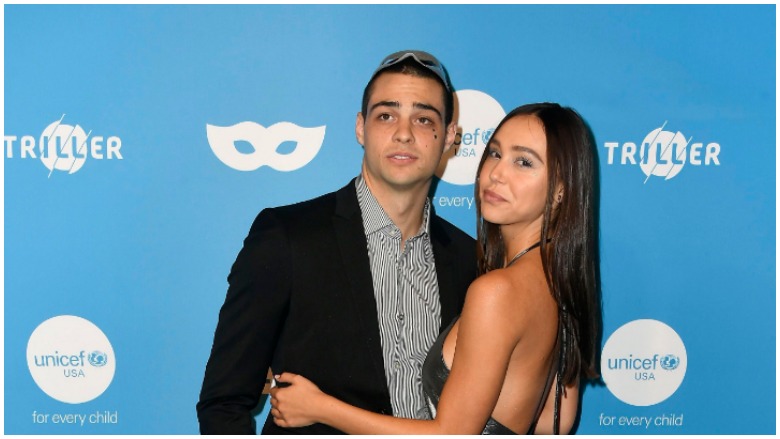 Noah Centineo and Alexis Ren 