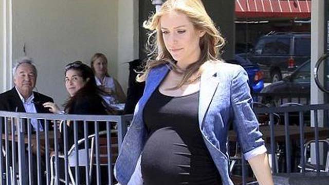 Kristin Cavallari Expecting Baby Number 2, Kristin Cavallari Pregnant With Second Child, Kristin Cavallari and Jay Cutler Expecting Baby, Kristin Cavallari Pregnant, Kristin Cavallari Baby Bump