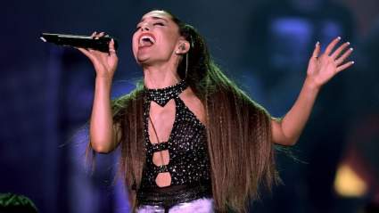 Cómo Stream " Escucha el álbum de Ariana Grande ‘Sweetener’