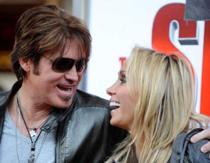 Billy Ray Cyrus Divorcio: Miley Fuegos Volver al Padre