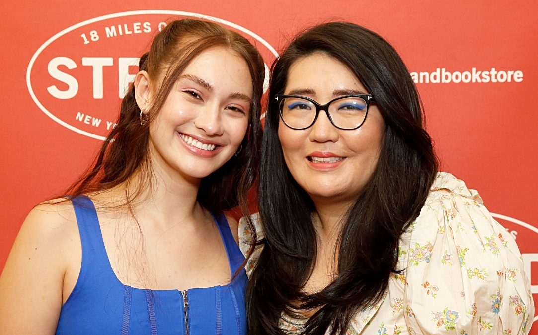 Lola Tung and Jenny Han