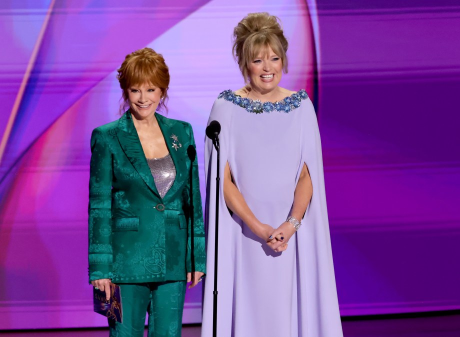 Reba McEntire and Melissa Peterman smiling