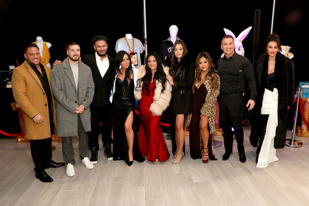 Ronnie Ortiz-Magro, Vinny Guadagnino, Pauly D, Angelina Pivarnick, Deena Nicole Cortese, Sammi Giancola, Nicole Polizzi, Mike Sorrentino and Jenni Farley