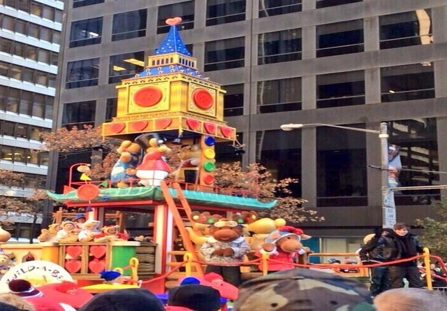 Macy's Thanksgiving Day Parade Austin Mahone, Austin Mahone Banga Banga Performance Video Macy's Thanksgiving Day Parade, Thanksgiving Parade Austin Mahone