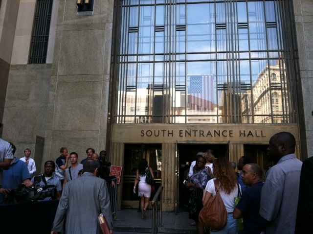 Amanda Bynes, Blue Wig, Hair, Court Room, Hearing, Court, Arrest, Police, Manhattan, NY, Criminal Court, Trial, Marijuana, Bong