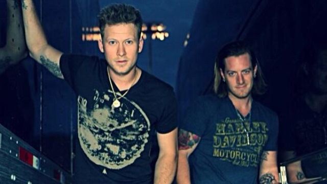 Florida Georgia Line CMA Awards 2013, Florida Georgia Line Performs at CMAs 2013, 2013 CMA Awards Florida Georgia Line, Florida Georgia Line Jimmy Kimmel Live