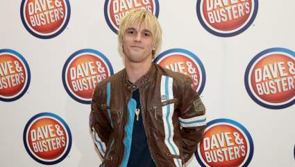 Aaron Carter atacó el escenario después de decir “Adiós Felipe ’