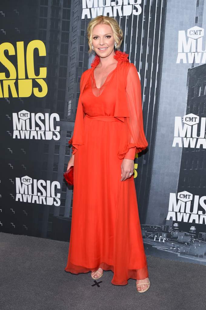 CMT Music Awards, CMT Music Awards 2017, CMT Music Awards 2017 Red Carpet, CMT Music Awards 2017 Best Dressed Photos