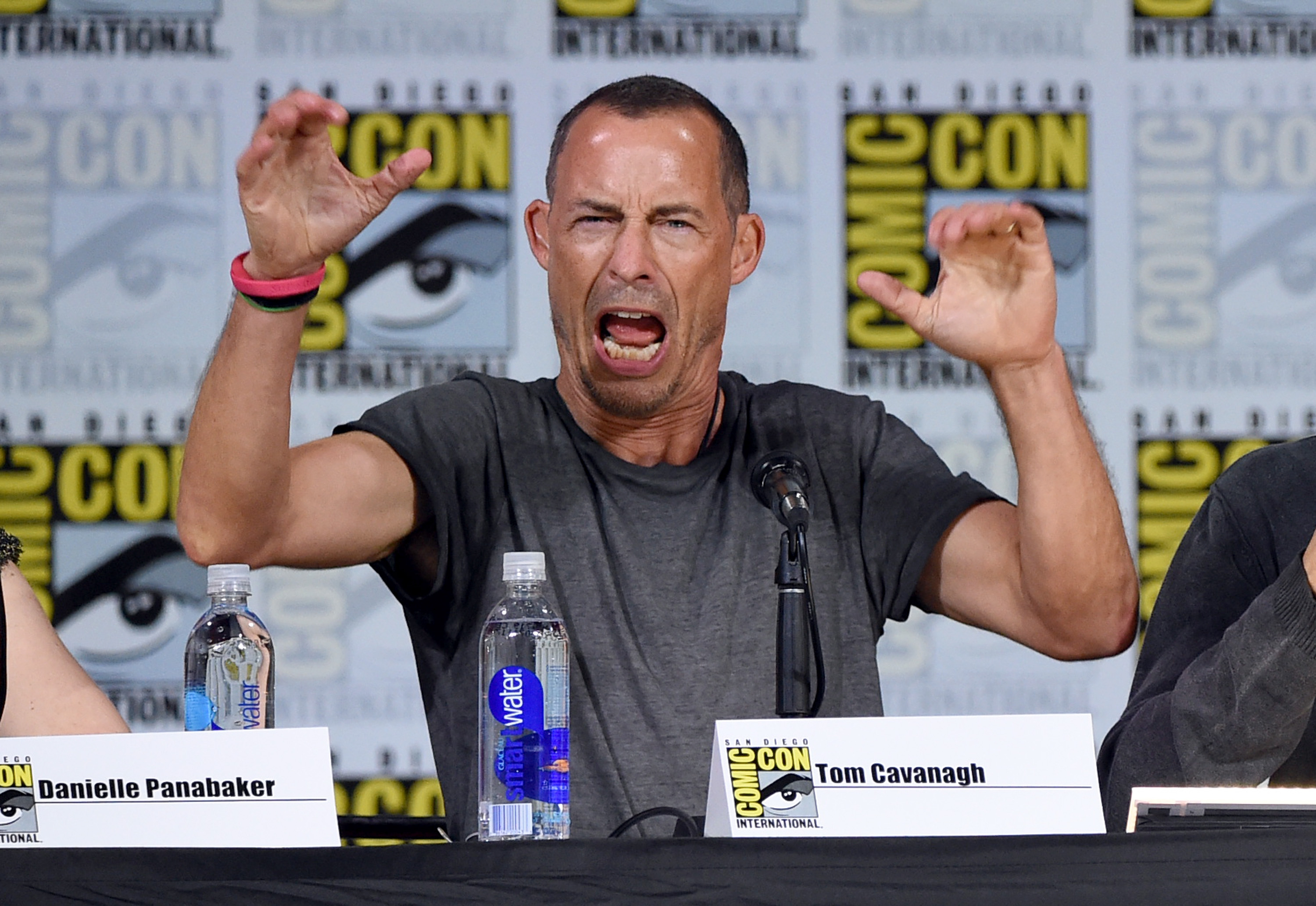 Arrow, Flash, Supergirl, Legends Four Way Crossover, crossover date the flash, crossover premiere cw shows