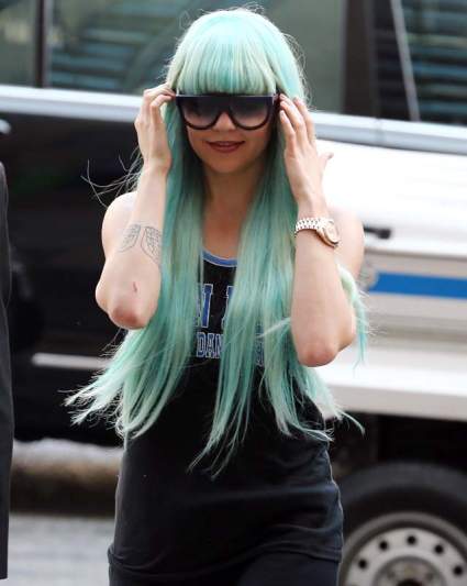 Amanda Bynes: Exclusiva dentro de su audiencia de corte azul