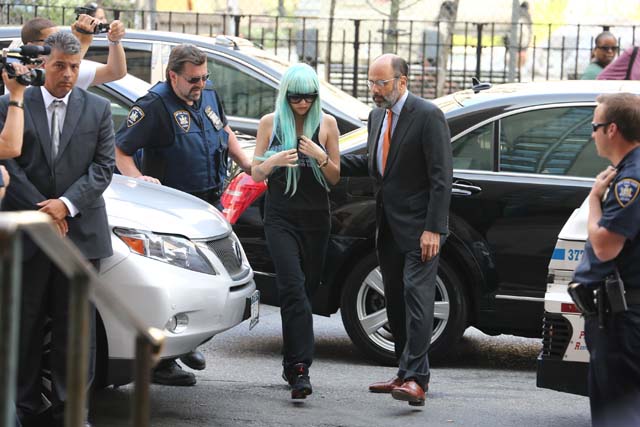 Amanda Bynes, Blue Wig, Hair, Court Room, Hearing, Court, Arrest, Police, Manhattan, NY, Criminal Court, Trial, Marijuana, Bong