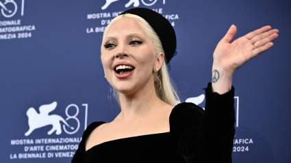 Lady Gaga estrena nuevo look en París