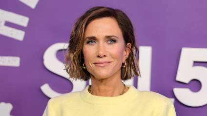 Kristen Wiig, de 52 años, luce espectacular con un revelador vestido transparente: FOTOS