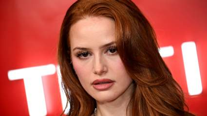 La estrella de 'Riverdale' se enfrenta de nuevo a 'The Strangers' en el avance del 'Capítulo 3'